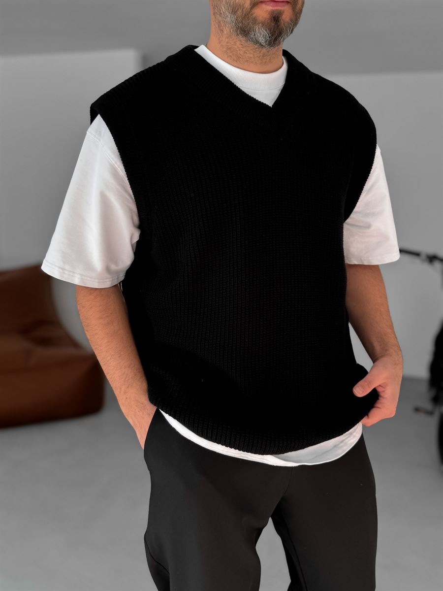 BROEK knitted vests