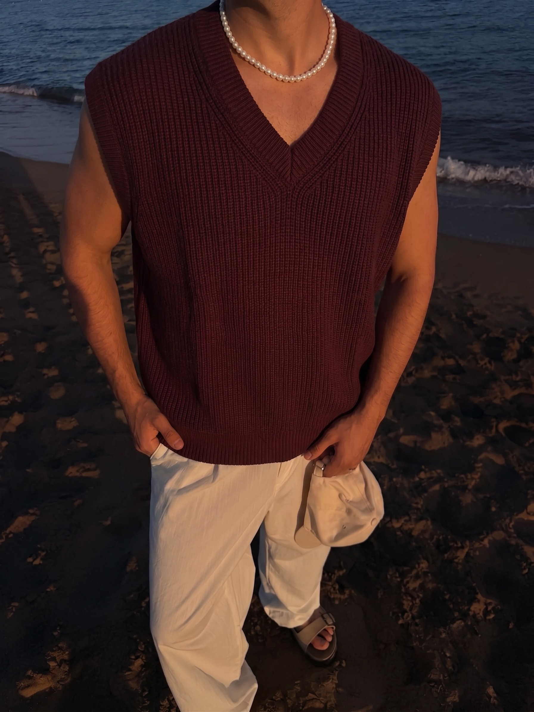 Burgundy Sleeveless Knit Vest – V-Neck