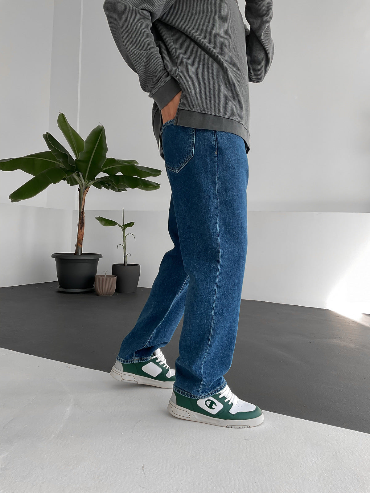 Dark Washed Relaxed Fit Denim Jeans - Premium Style