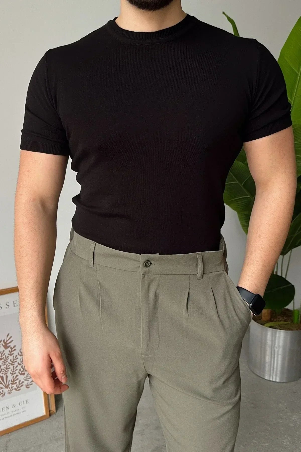 Black Crewneck Knitted Tee