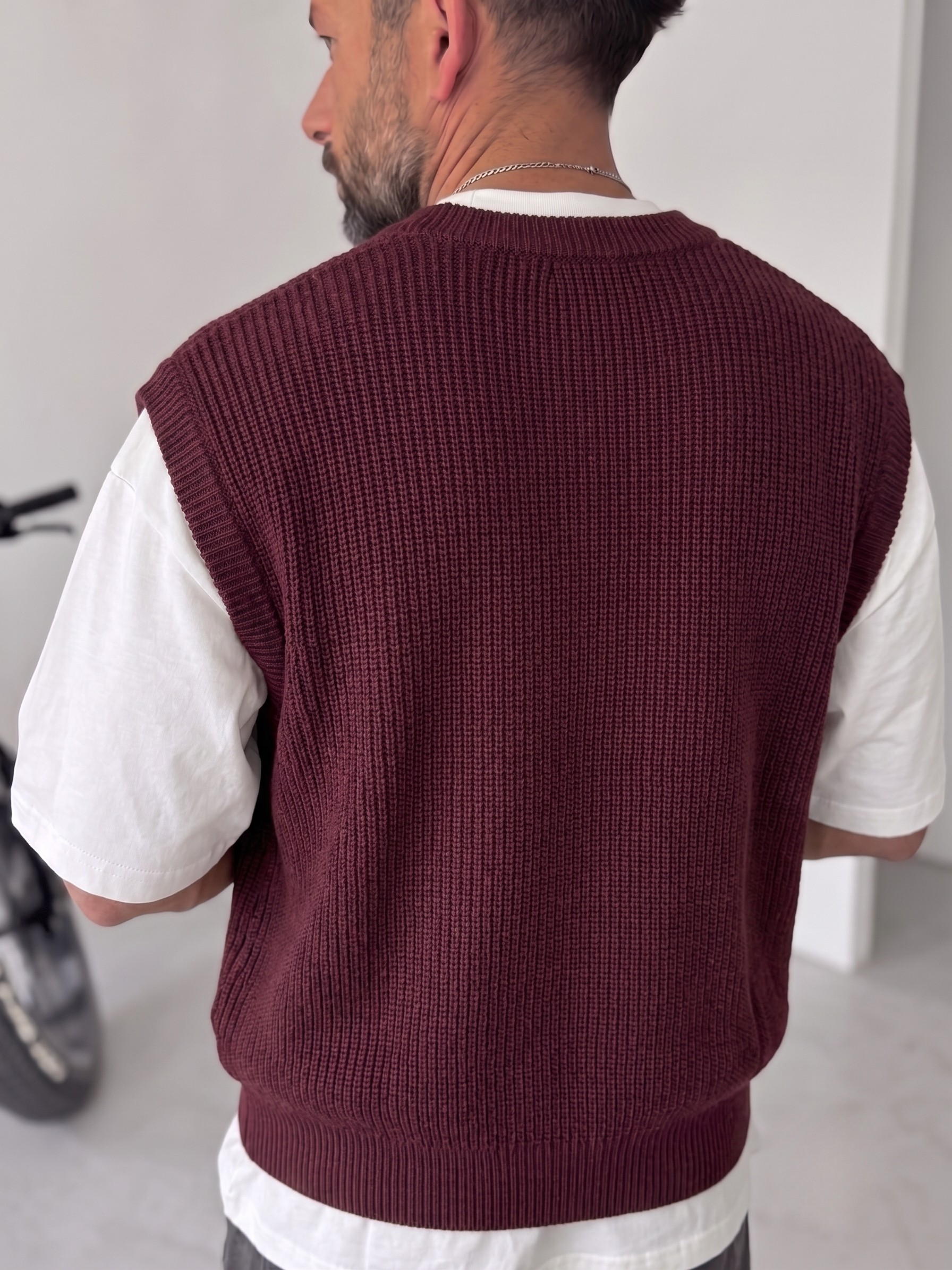 Burgundy Sleeveless Knit Vest – V-Neck