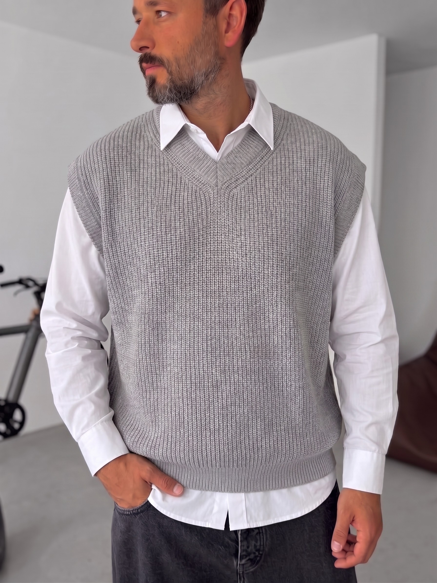 Grey Sleeveless Knit Vest – V-Neck
