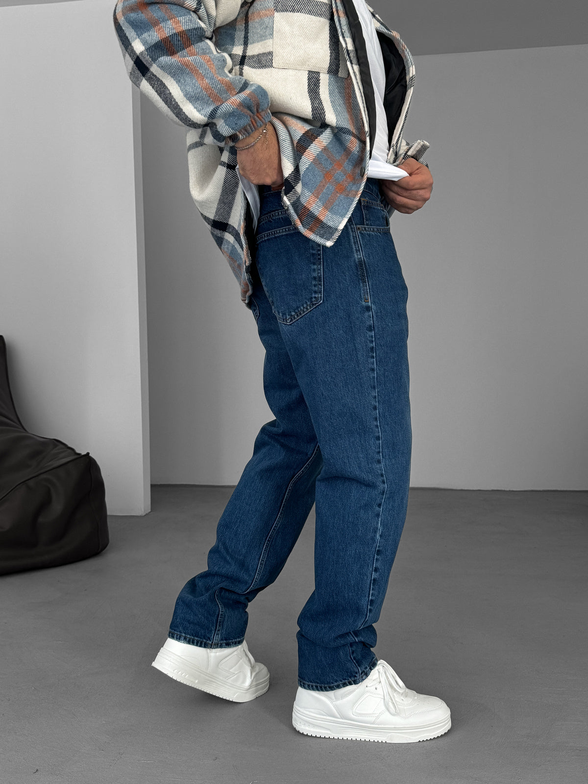 Dark Blue Relaxed Fit Denim Jeans - Premium Comfort