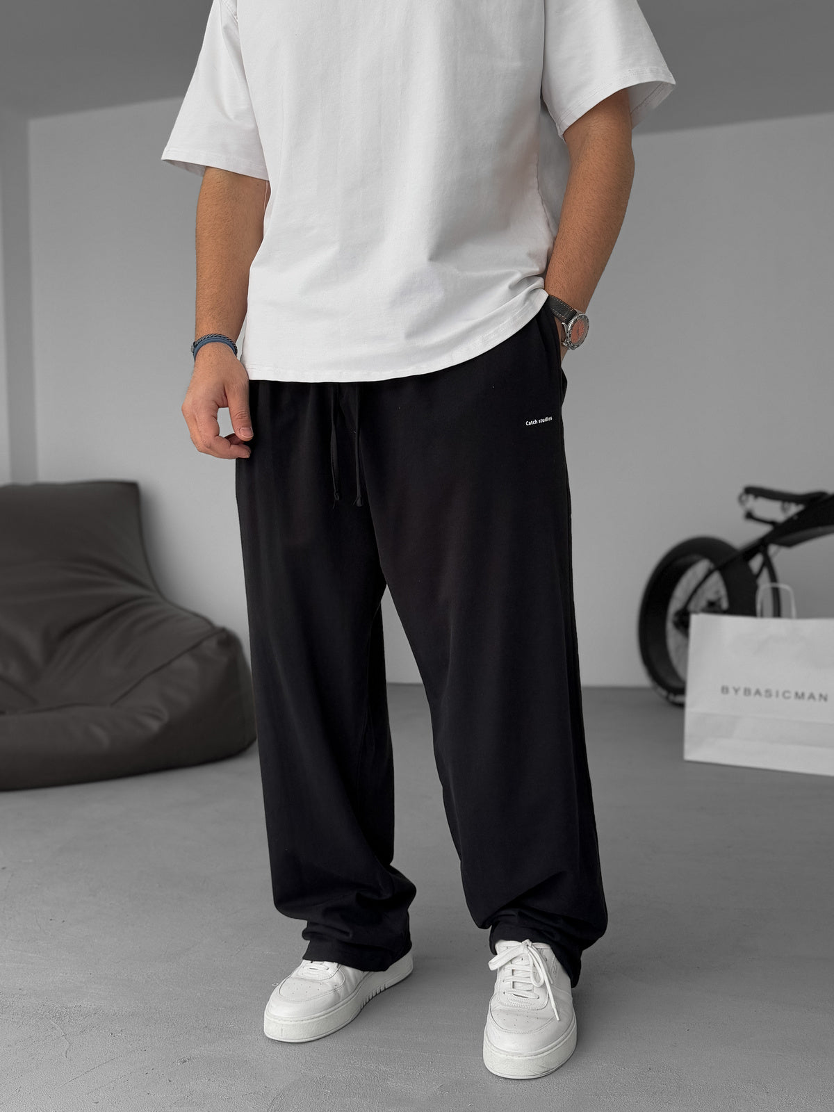 Black "Catch" Printed Summer Sweatpants