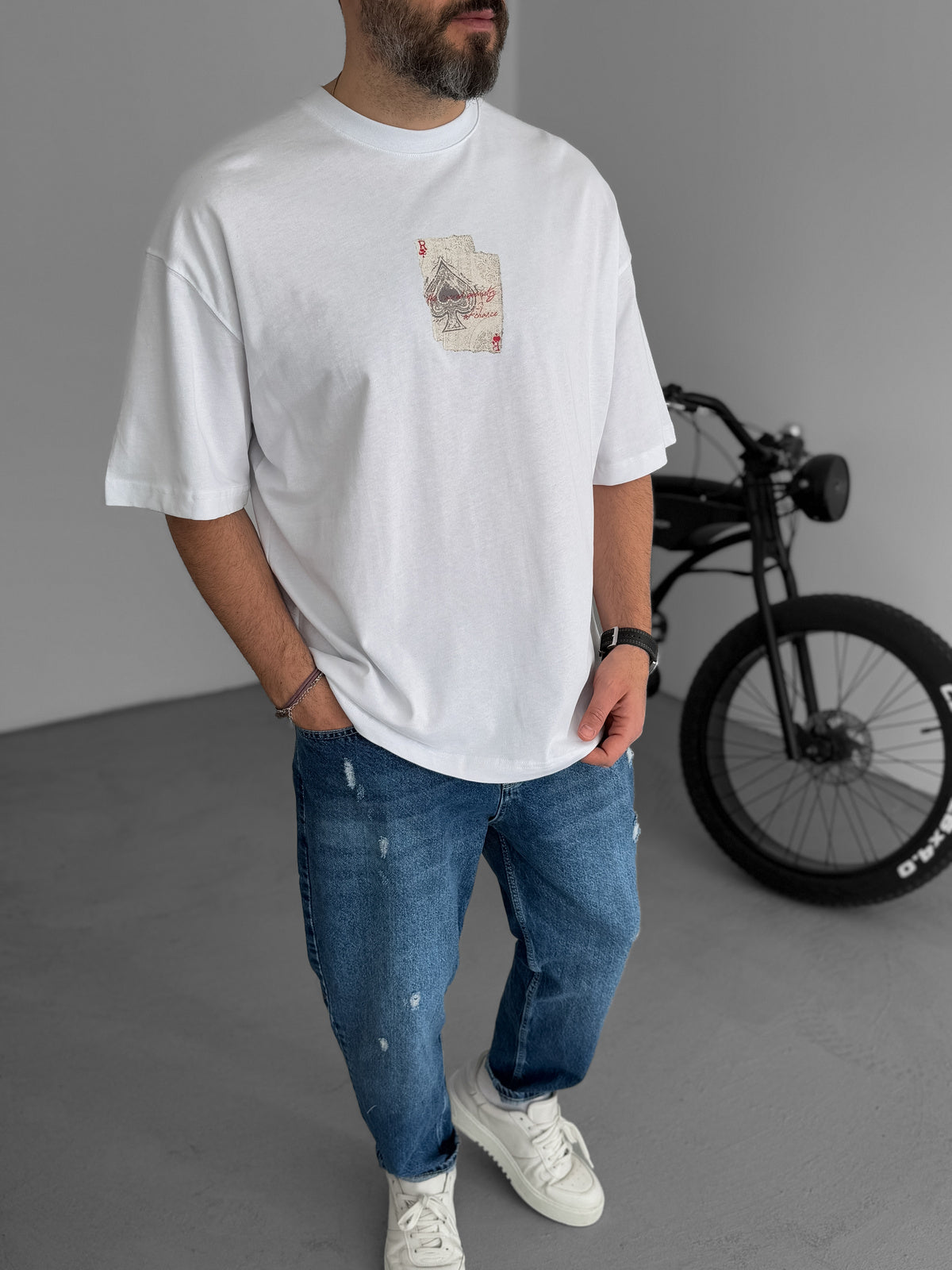 White "R of spades" printed Oversize T-Shirt