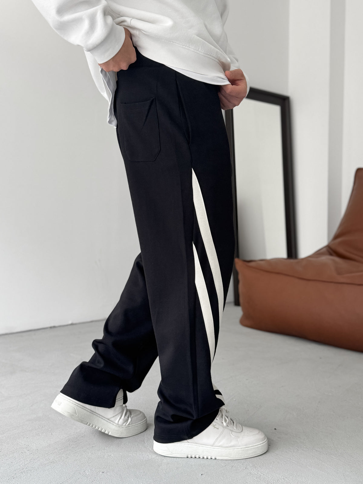 Black Oblique Striped Straight Leg Sweatpants