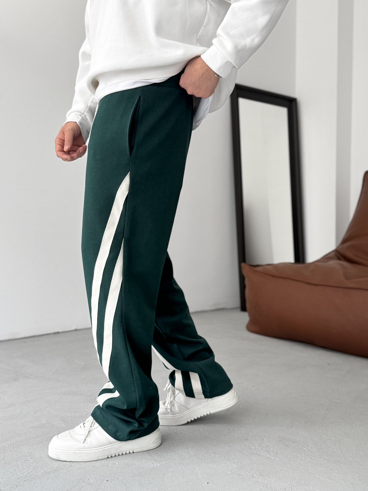 Green Oblique Striped Straight Leg Sweatpants