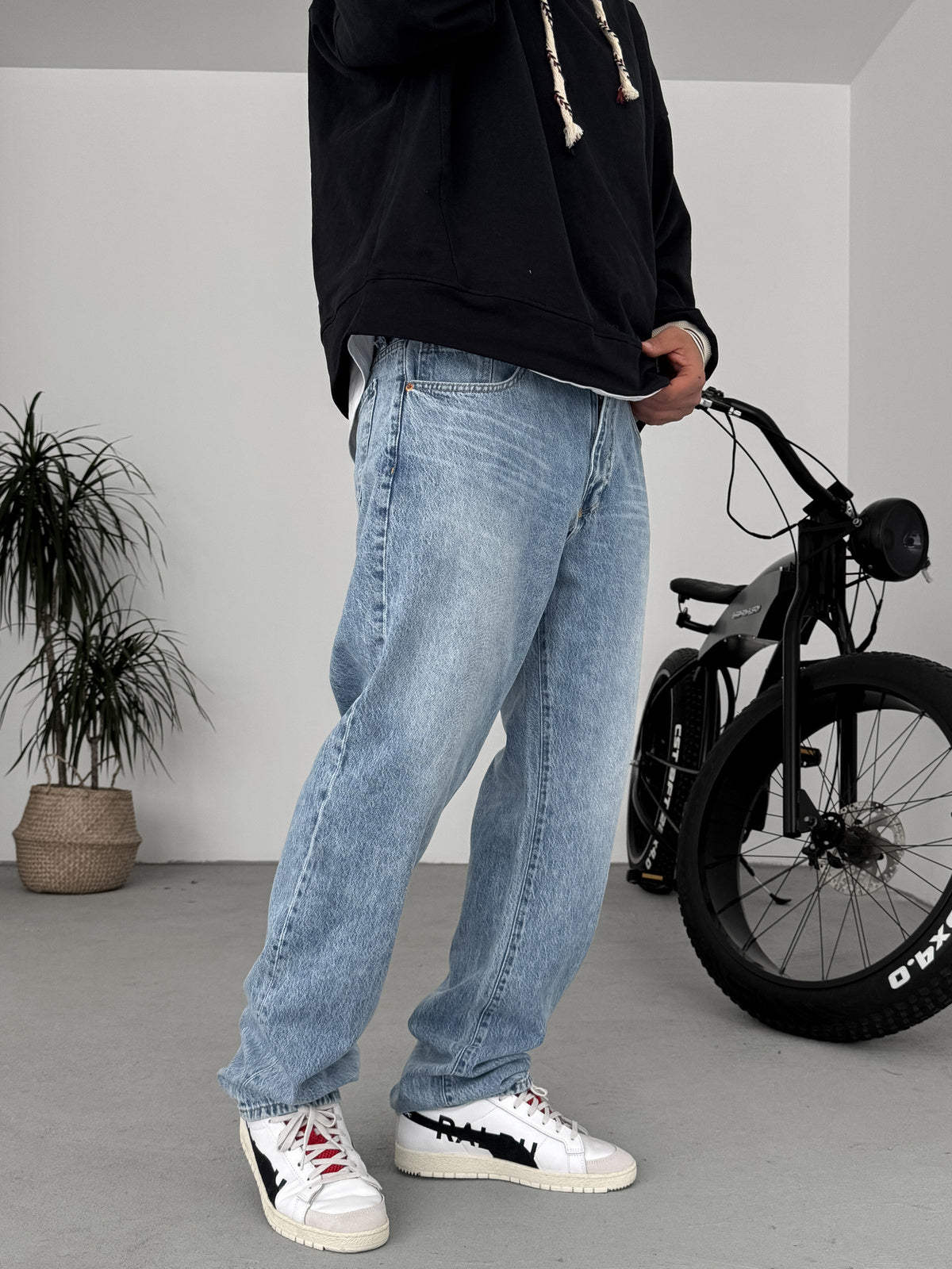 Light Blue Relaxed Fit Denim Jeans - Premium Comfort