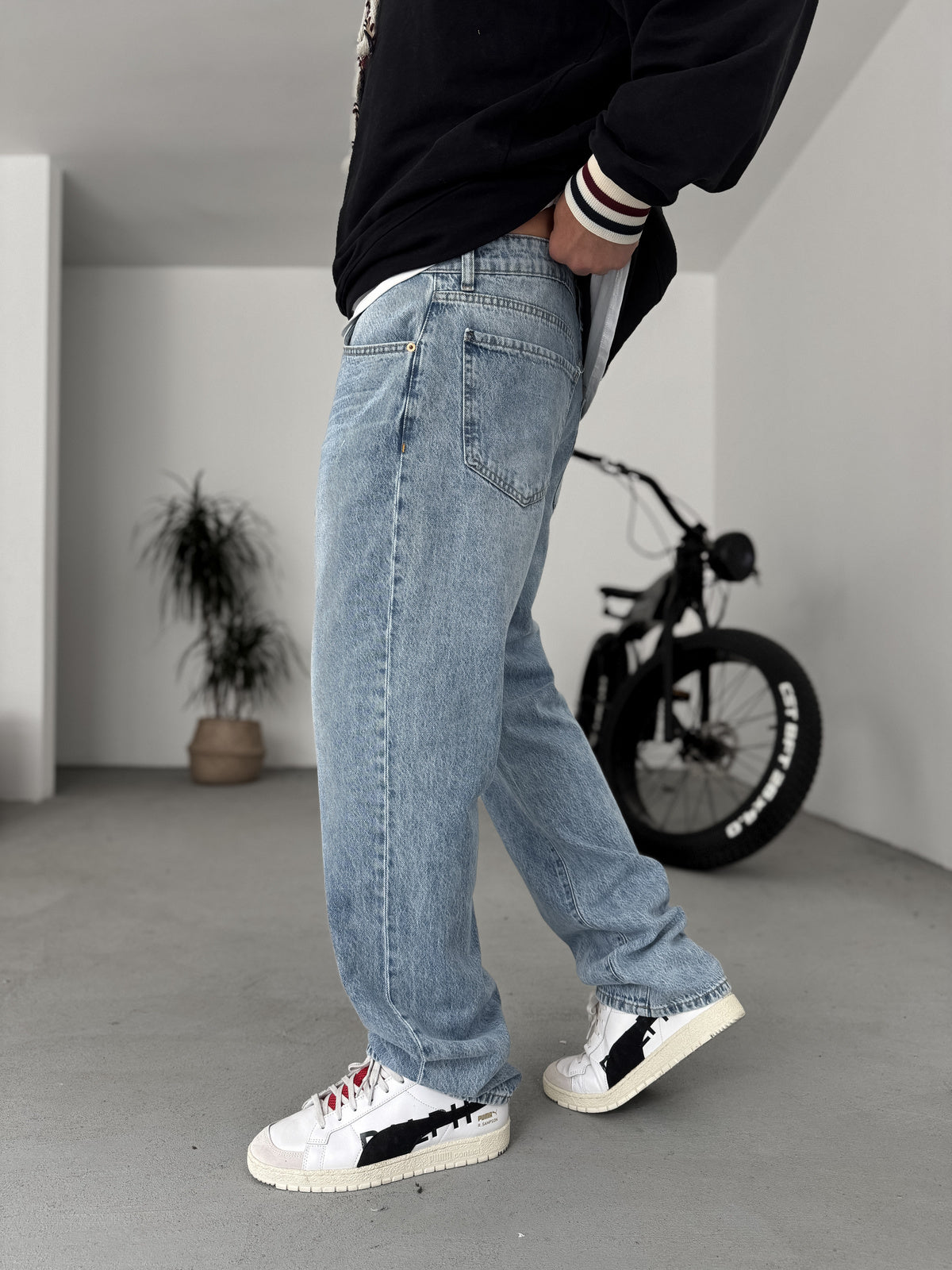Light Blue Relaxed Fit Denim Jeans - Premium Comfort