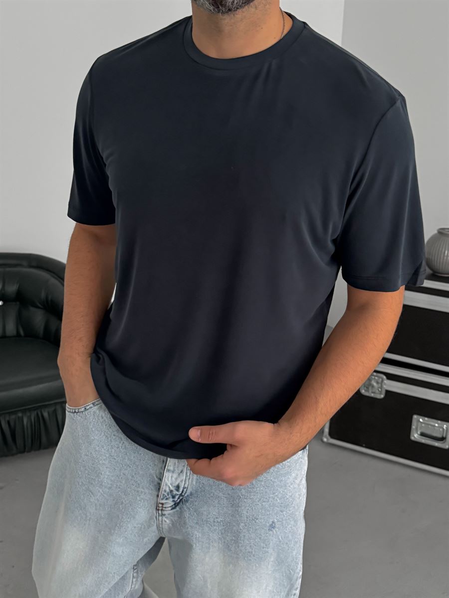 Black Regular Fit T-Shirt