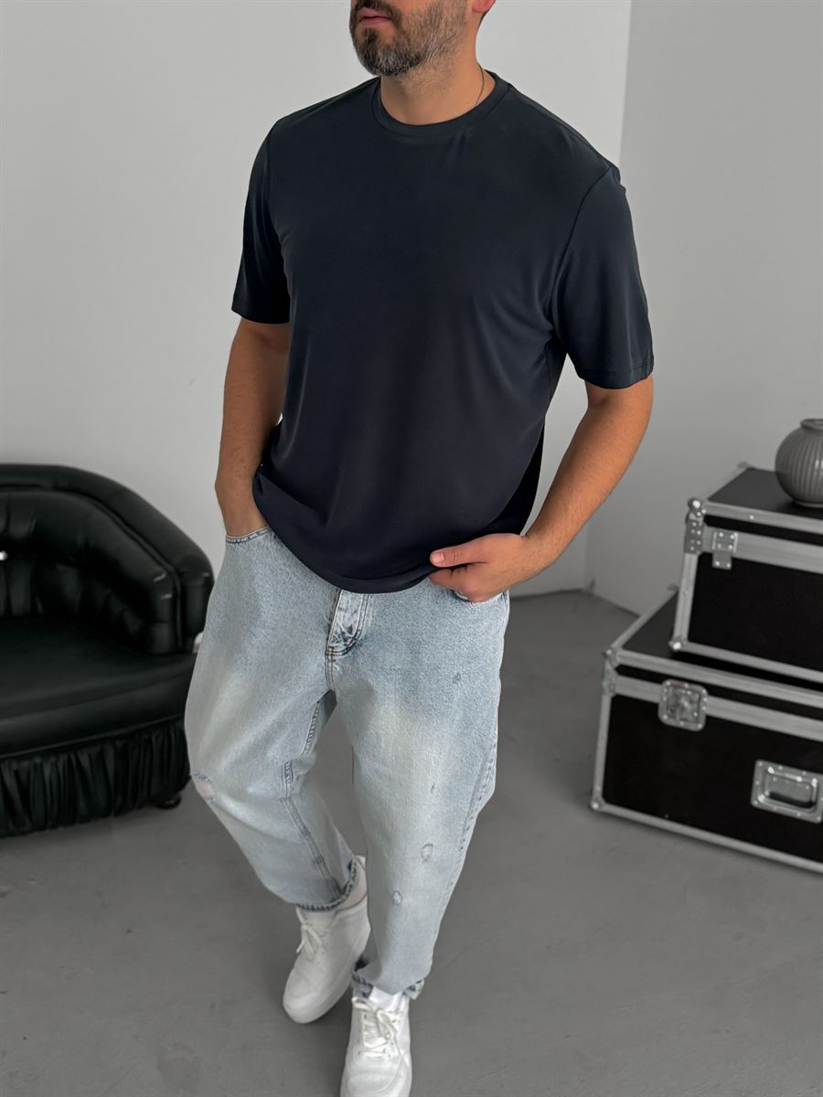 Black Regular Fit T-Shirt