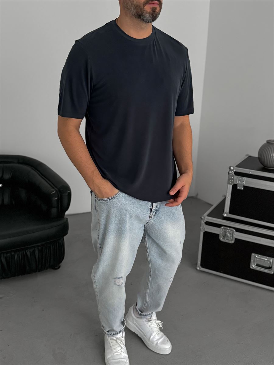 Black Regular Fit T-Shirt