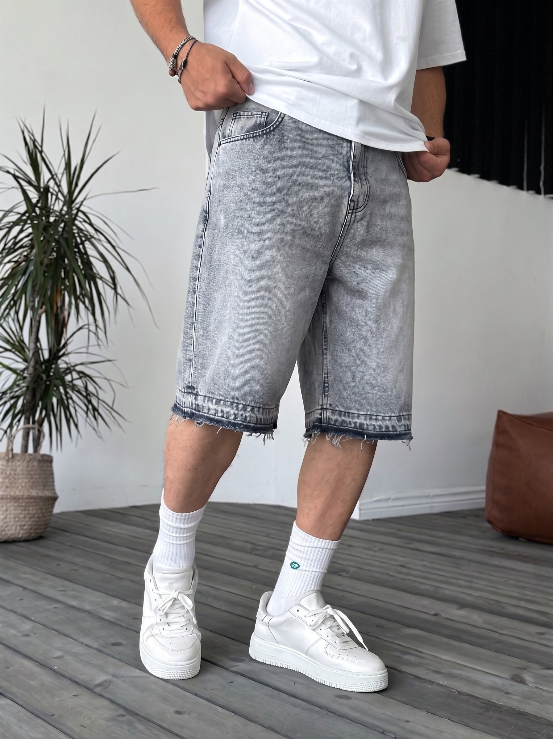 Grey Wash Unfinished Hem Denim Shorts