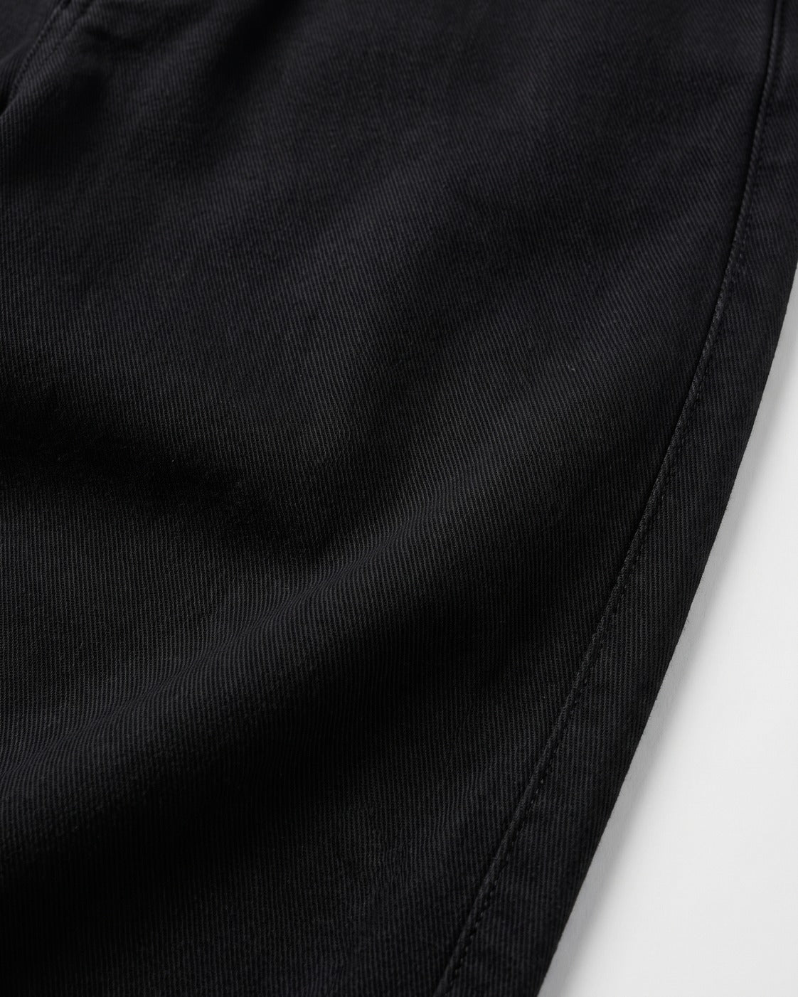 BROEK jet black relaxed fit denim jeans - fabric close-up