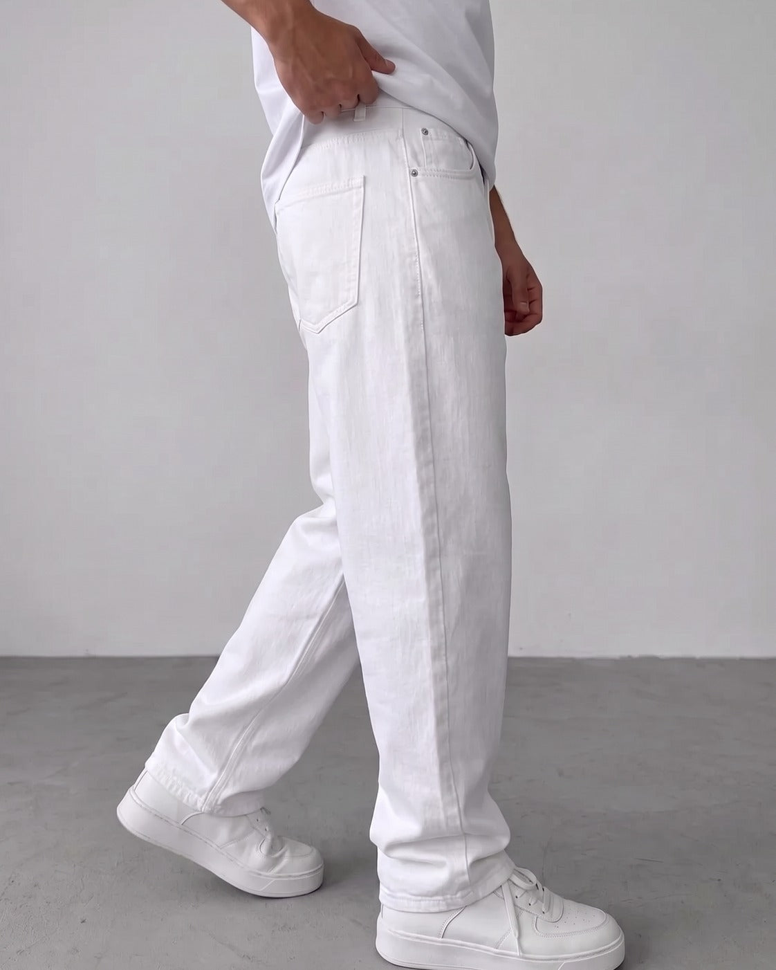 BROEK white relaxed fit denim jeans - side view