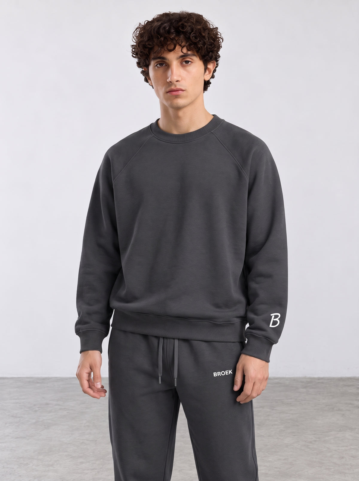 Raglan Crewneck – SMOKED GREY