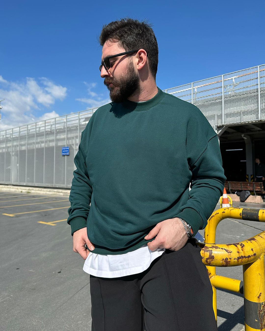 Dark Green "it's-too-peoply-outside" Printed Oversize Sweatshirt