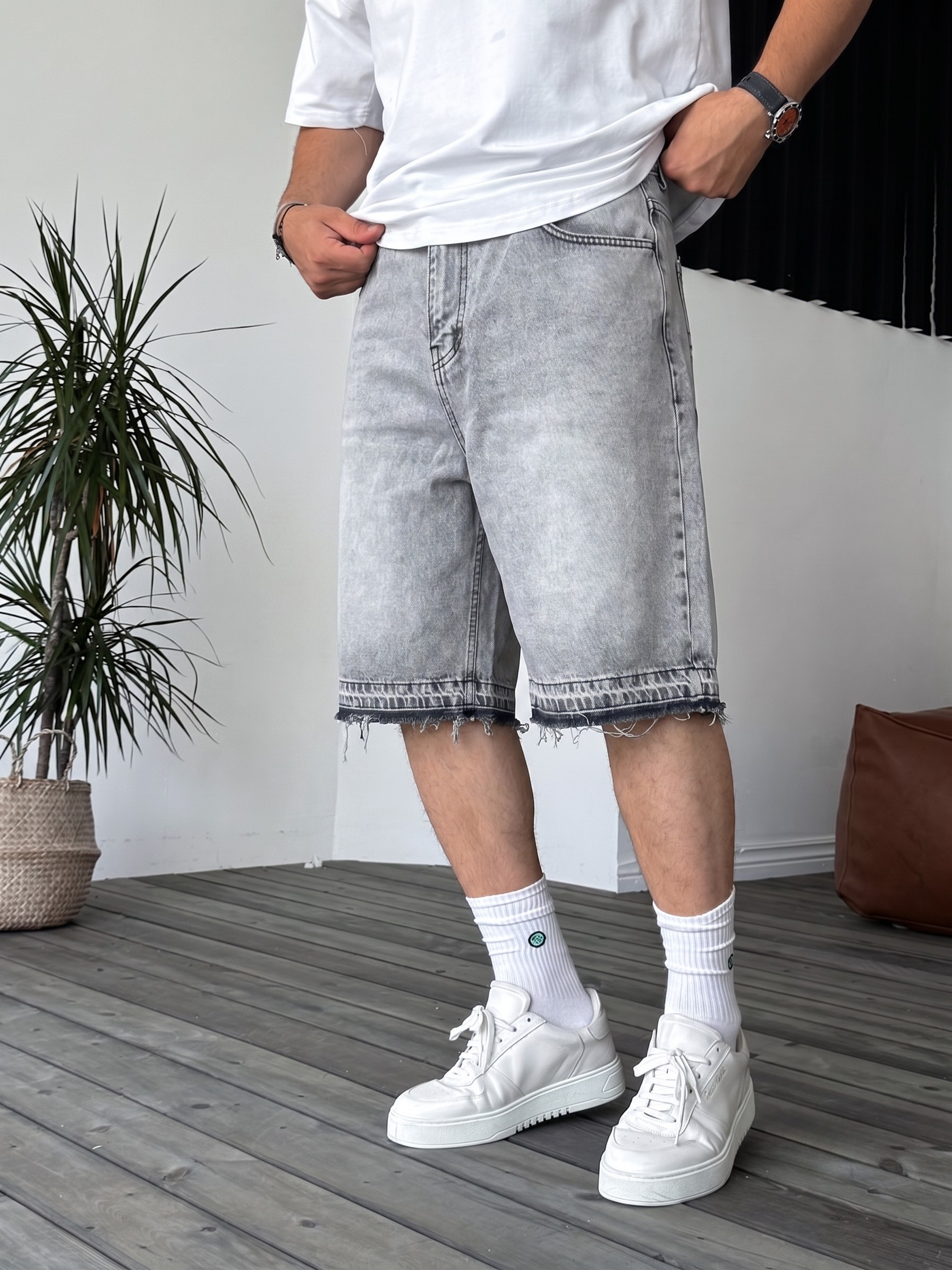 Grey Wash Unfinished Hem Denim Shorts