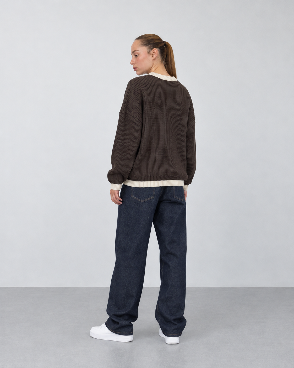 BROEK brown contrast-trim knit sweater - female back