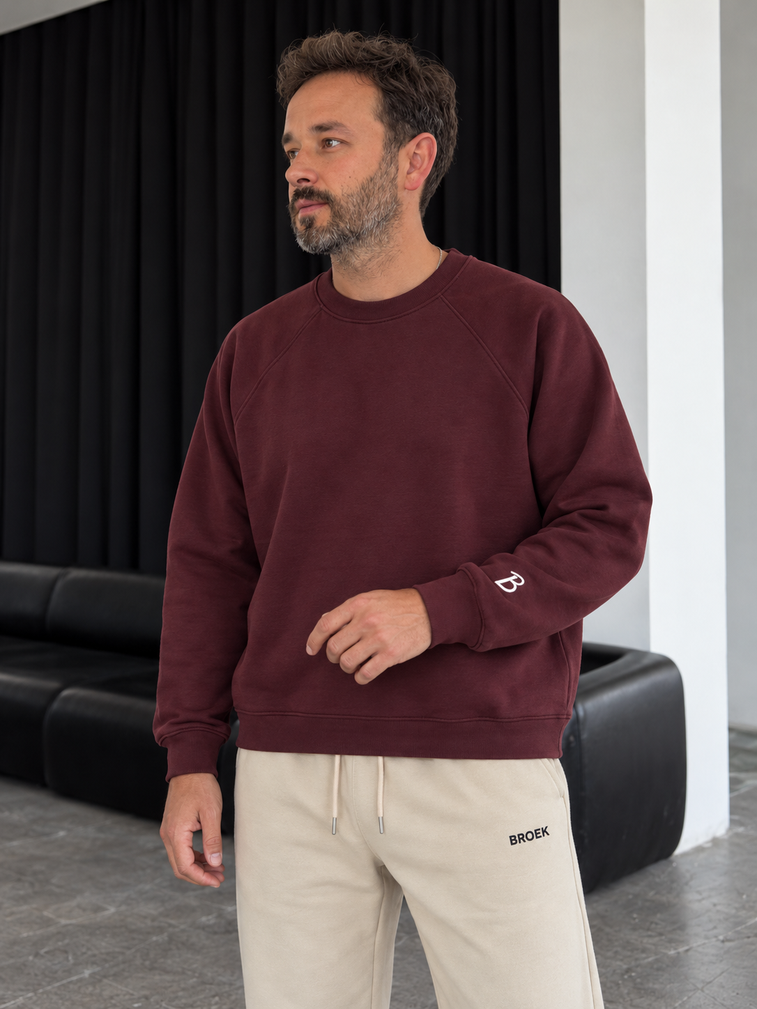 Boxy Sweatsuit – Burgundy / Beige — crewneck three-quarter view.