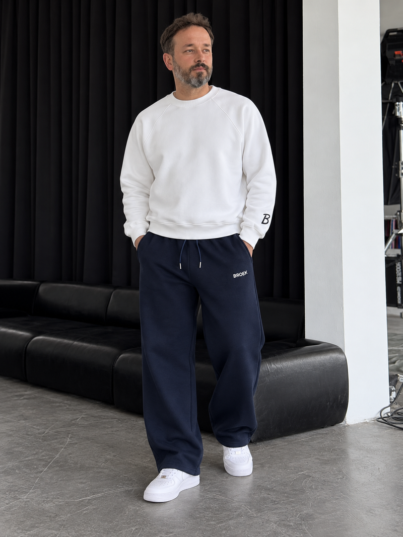 Boxy Sweatsuit – White / Navy