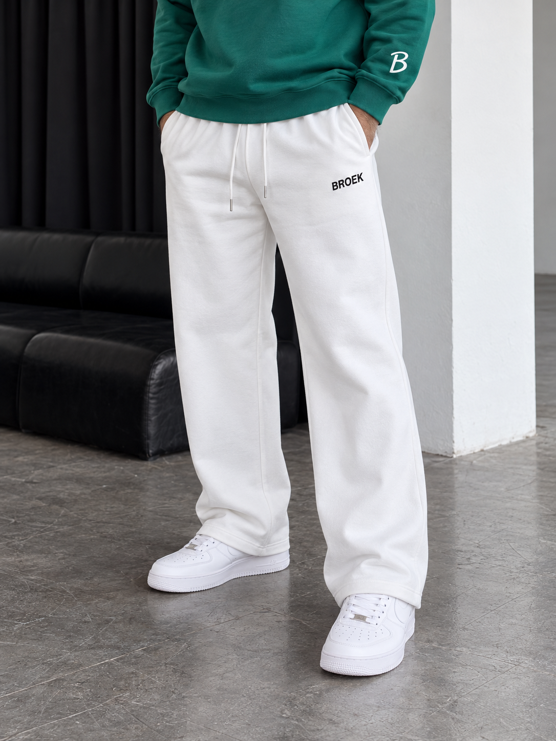 Boxy Sweatsuit – Green / Off-White — sweatpants three-quarter view.