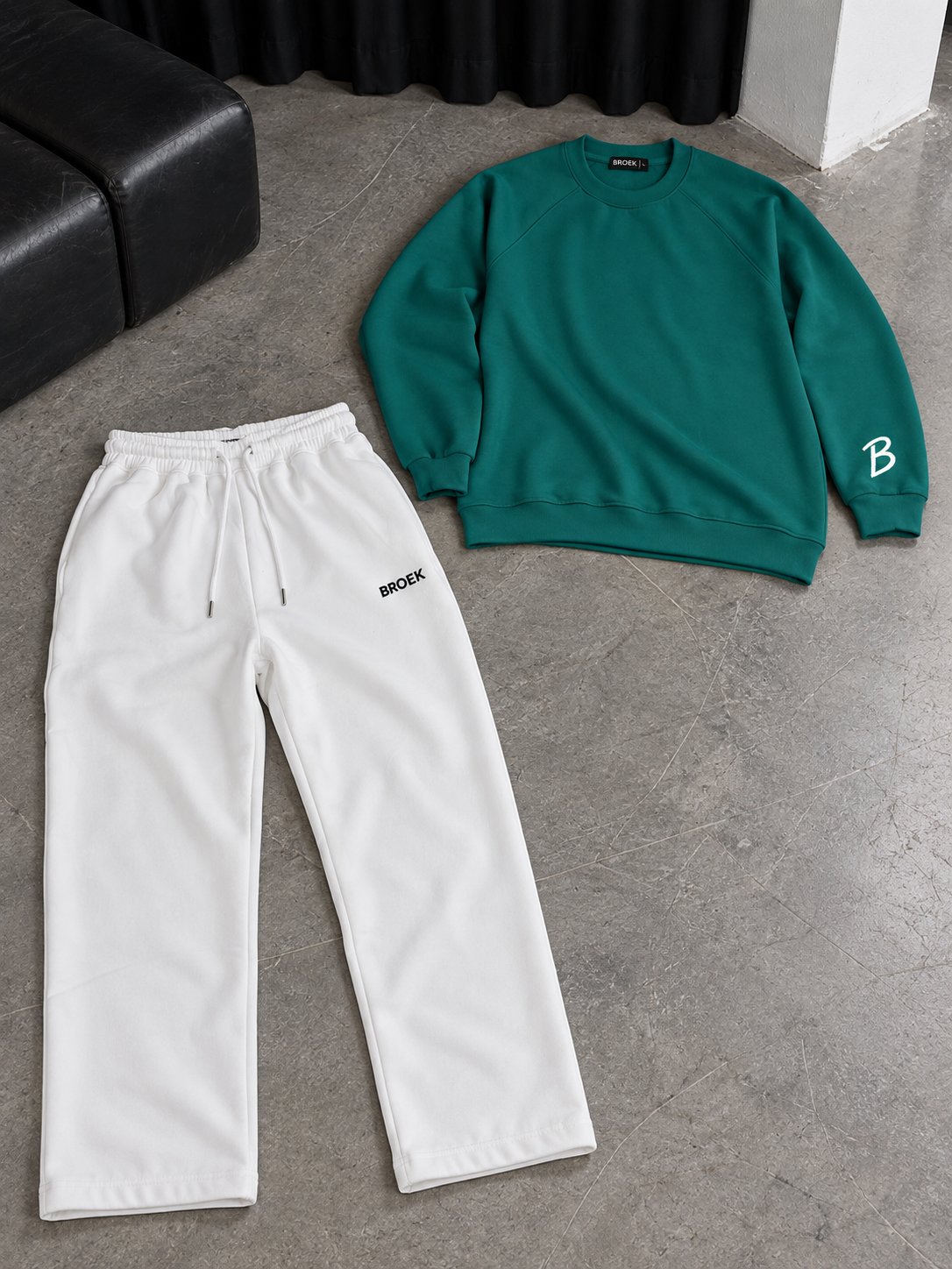 Boxy Sweatsuit – Green / Off-White — complete outfit flat lay.