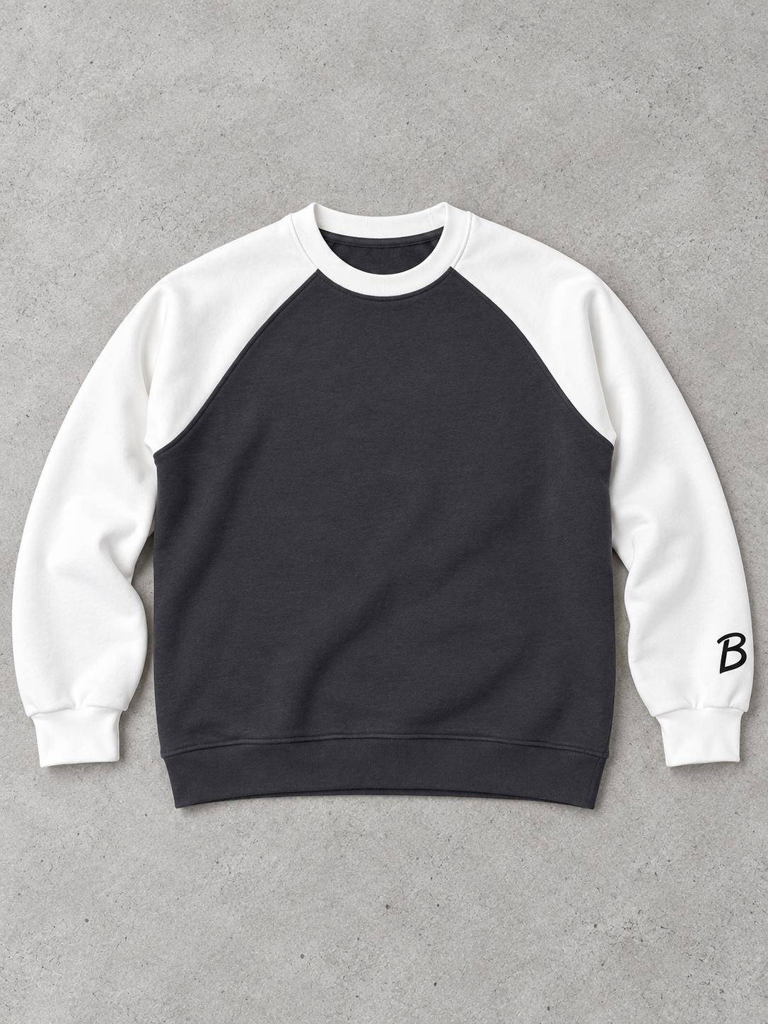 BROEK Colorblock Raglan Crewneck – Grey / White — القطعة من الأمام — فلات لاي