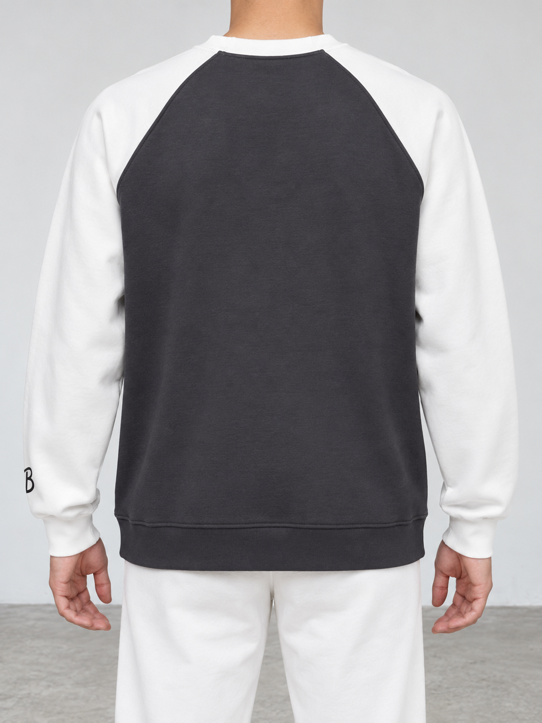 BROEK Colorblock Raglan Crewneck – Grey / White — ظهر الكرو نيك