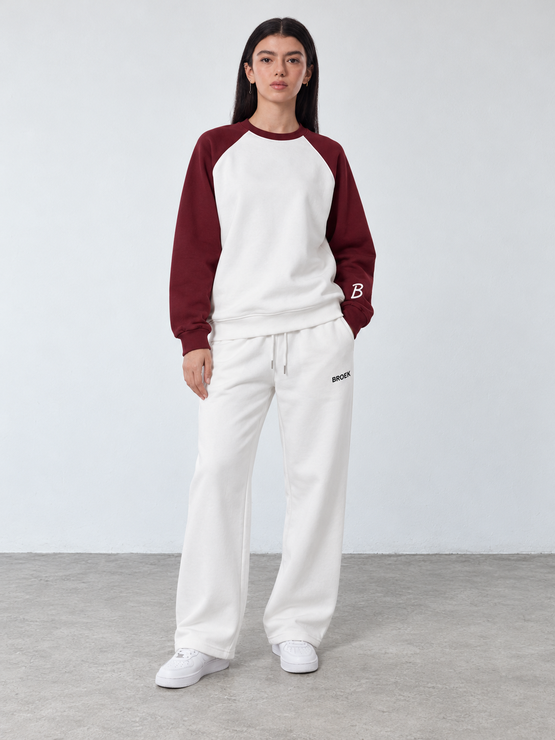 BROEK Relaxed Sweatpants – Off-White — الأوتفيت كامل — بنت