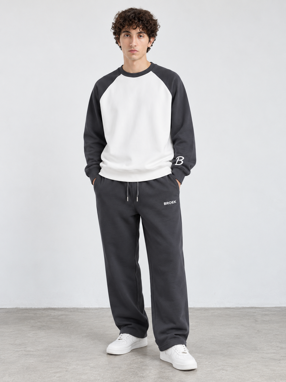 BROEK Relaxed Sweatpants – Smoked Grey — الأوتفيت كامل — ولد