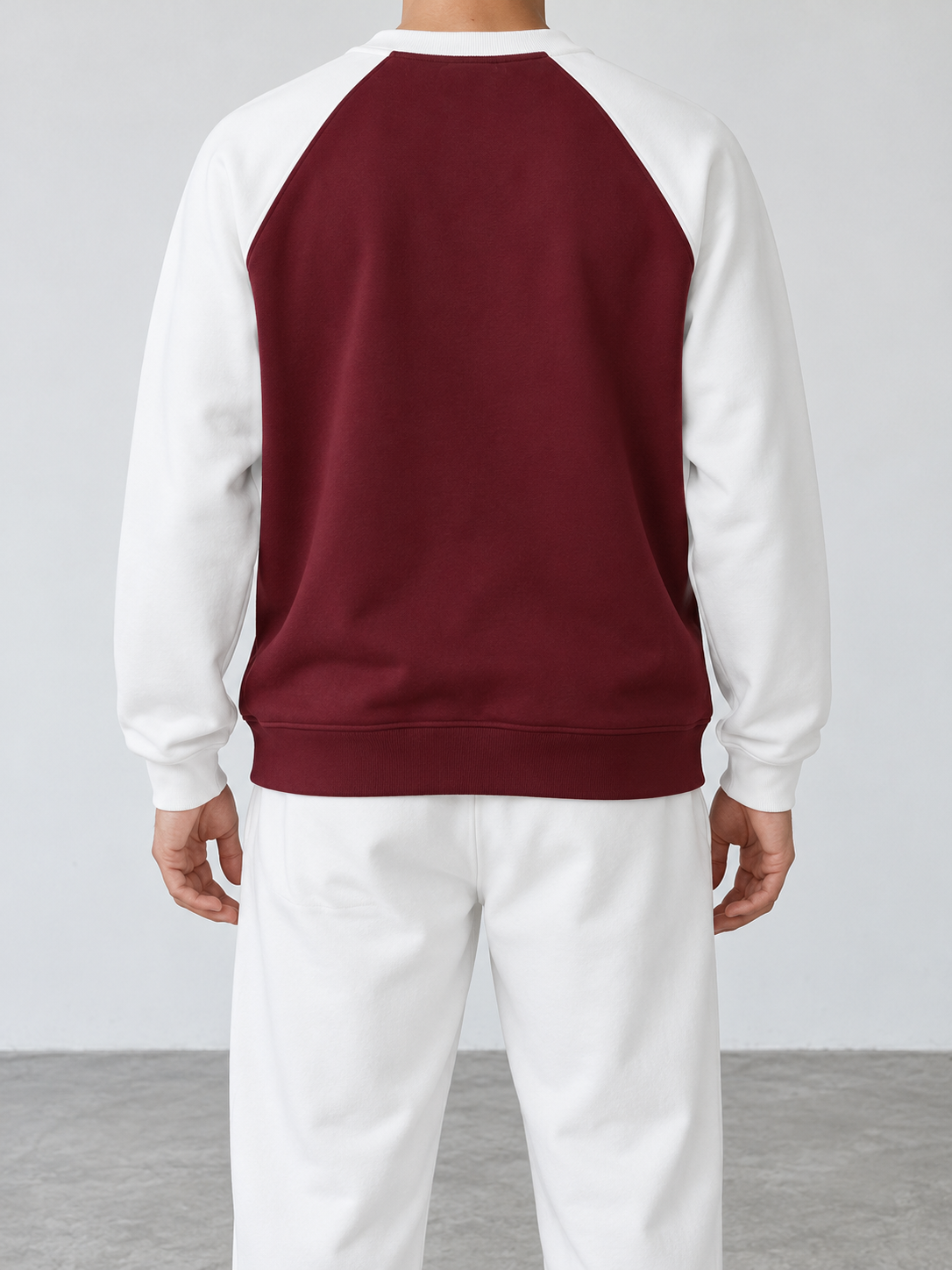 BROEK Colorblock Raglan Crewneck – Burgundy / White — كادر خلفي — السويتشيرت