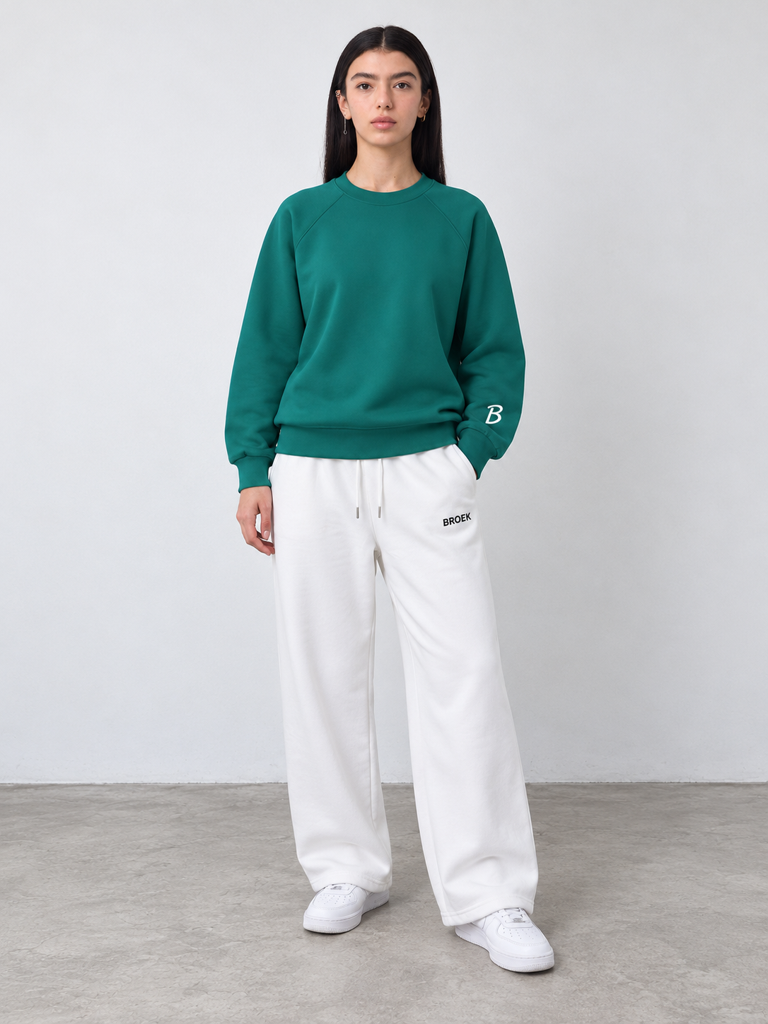 BROEK Relaxed Sweatpants – Off-White — الأوتفيت كامل — بنت