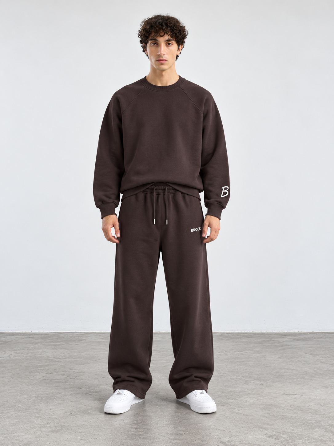 BROEK Relaxed Sweatpants – Brown — أوتفيت مشترك SET 02 — ولد