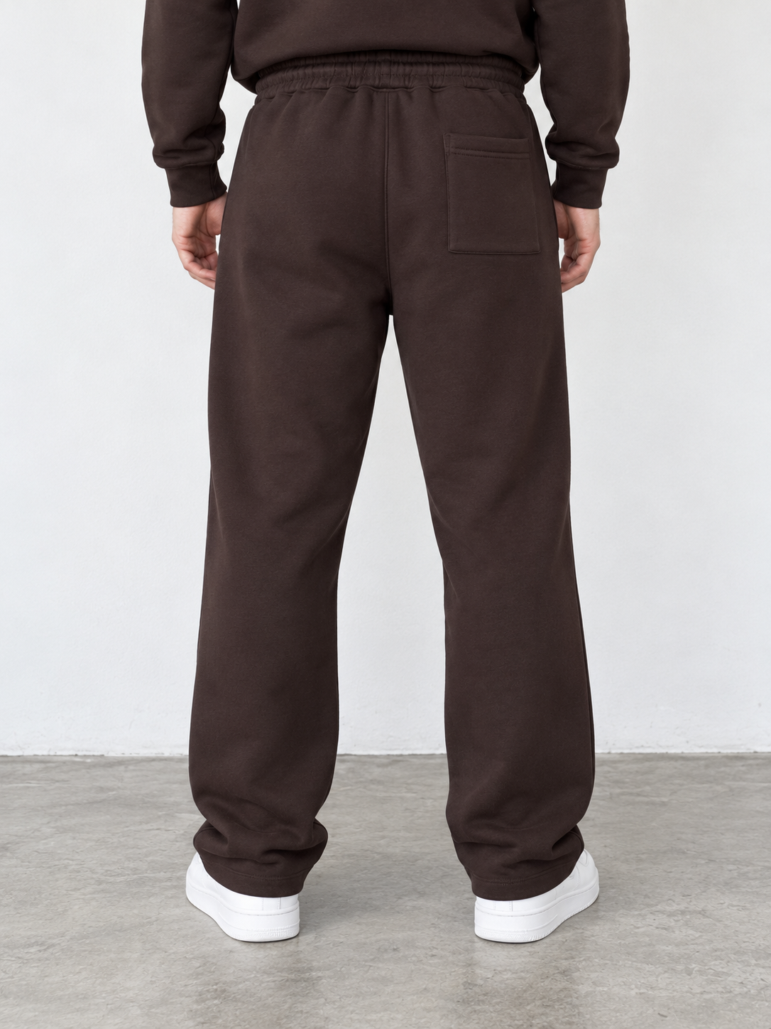 BROEK Relaxed Sweatpants – Brown — ظهر البنطلون