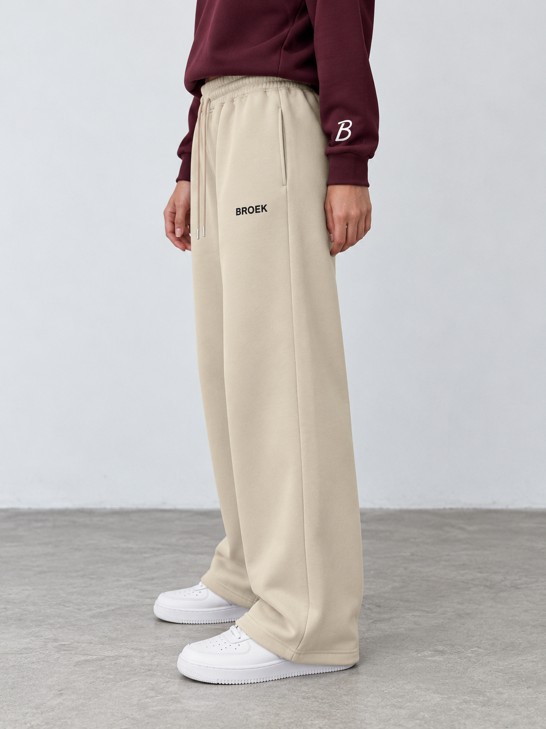 BROEK Relaxed Sweatpants – Beige — جنب البنطلون — الرجلان ستريت