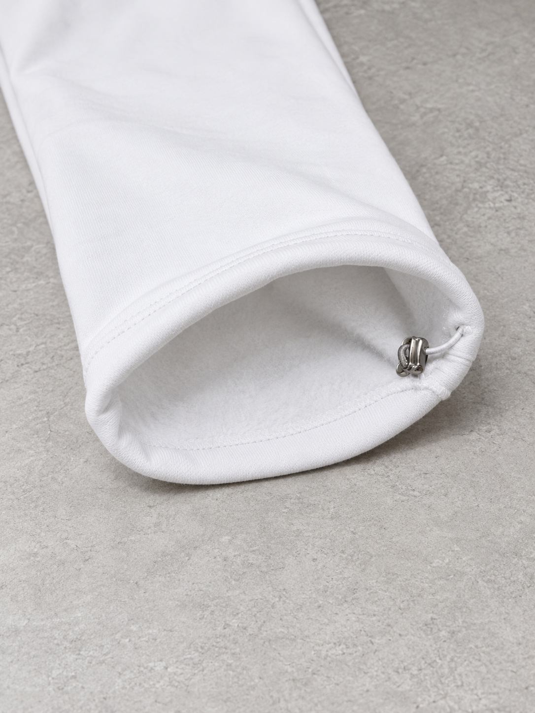 BROEK Relaxed Sweatpants – Off-White — الفليس والبكبك من الداخل
