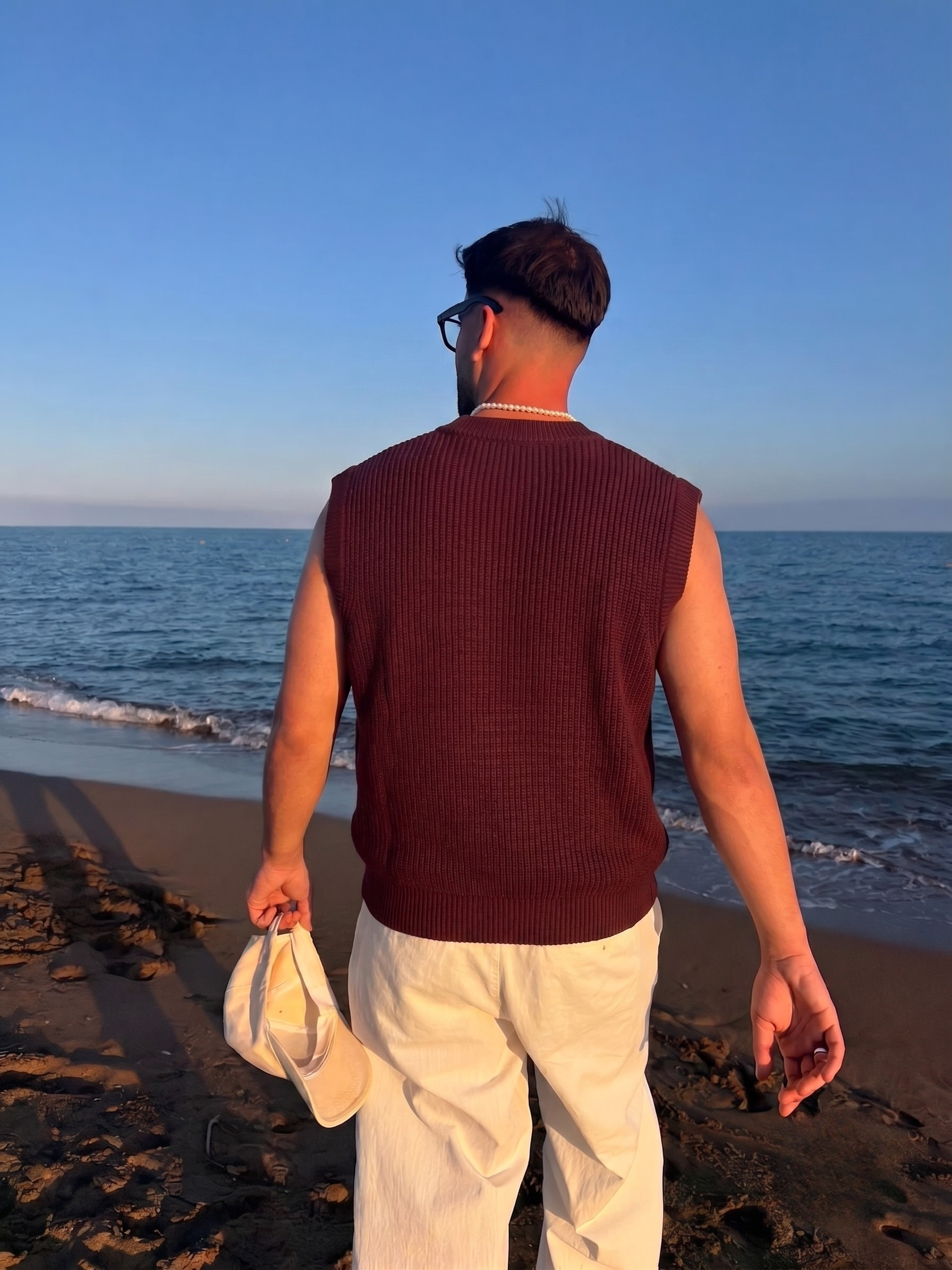 Burgundy Sleeveless Knit Vest – V-Neck