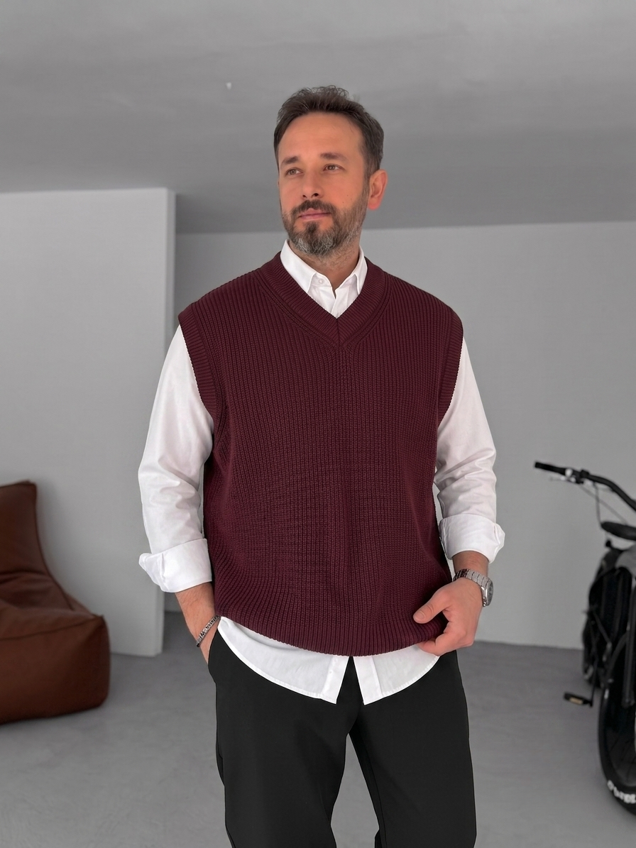 Burgundy Sleeveless Knit Vest – V-Neck