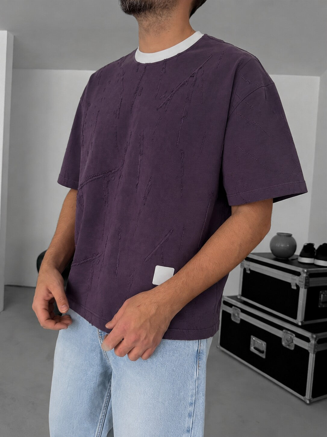 Distressed Texture Tee – Dark Purple side detail