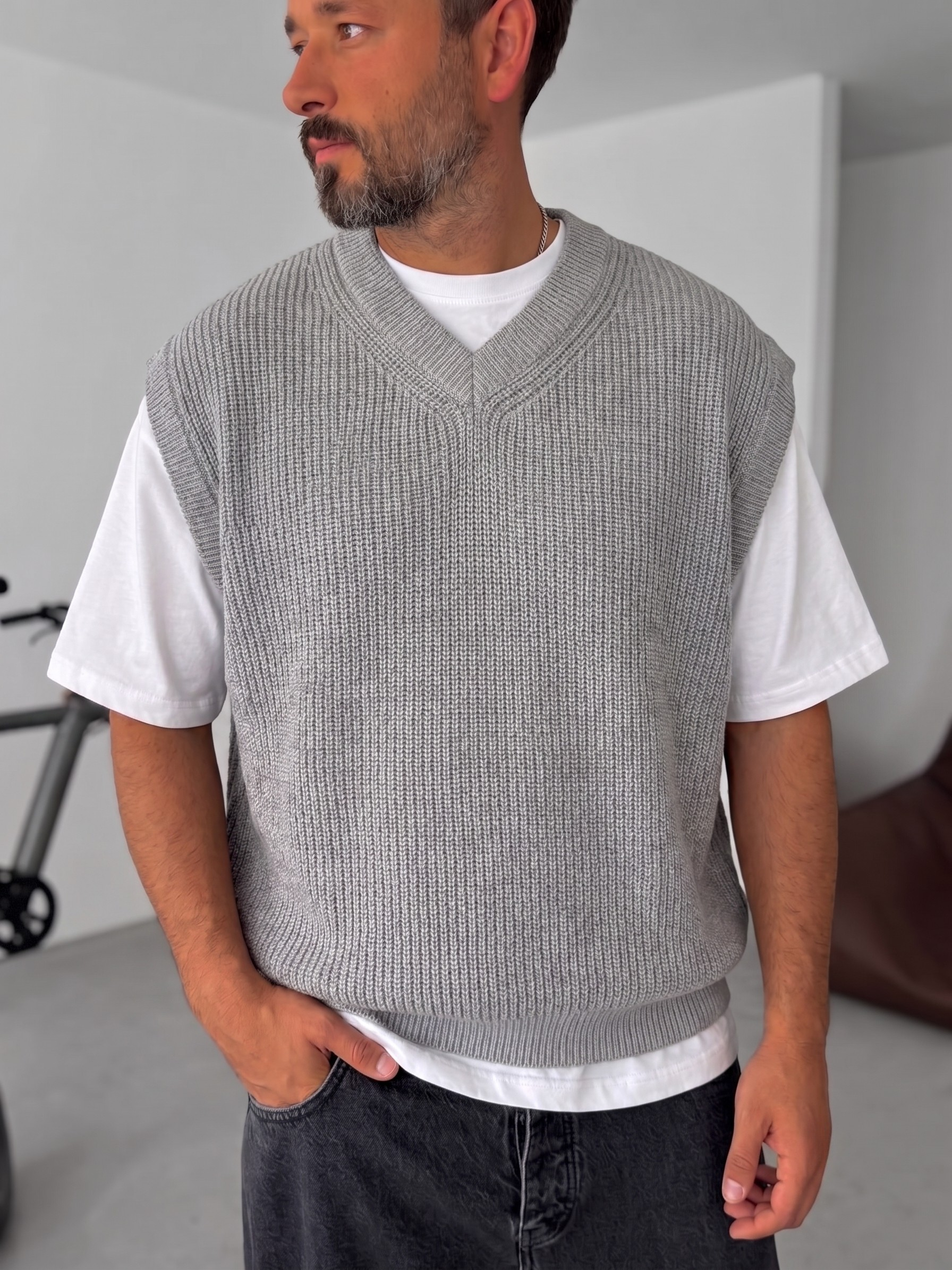 Grey Sleeveless Knit Vest – V-Neck